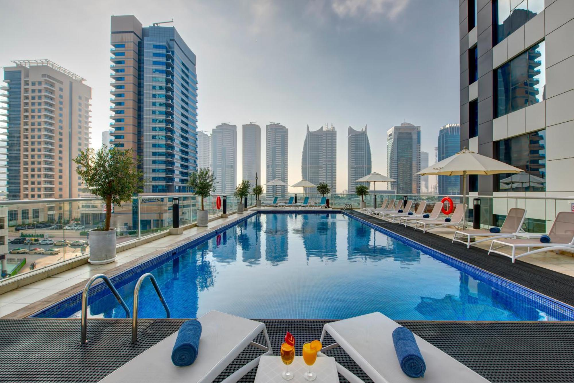 Royal Regency Suites Marina Dubái Exterior foto